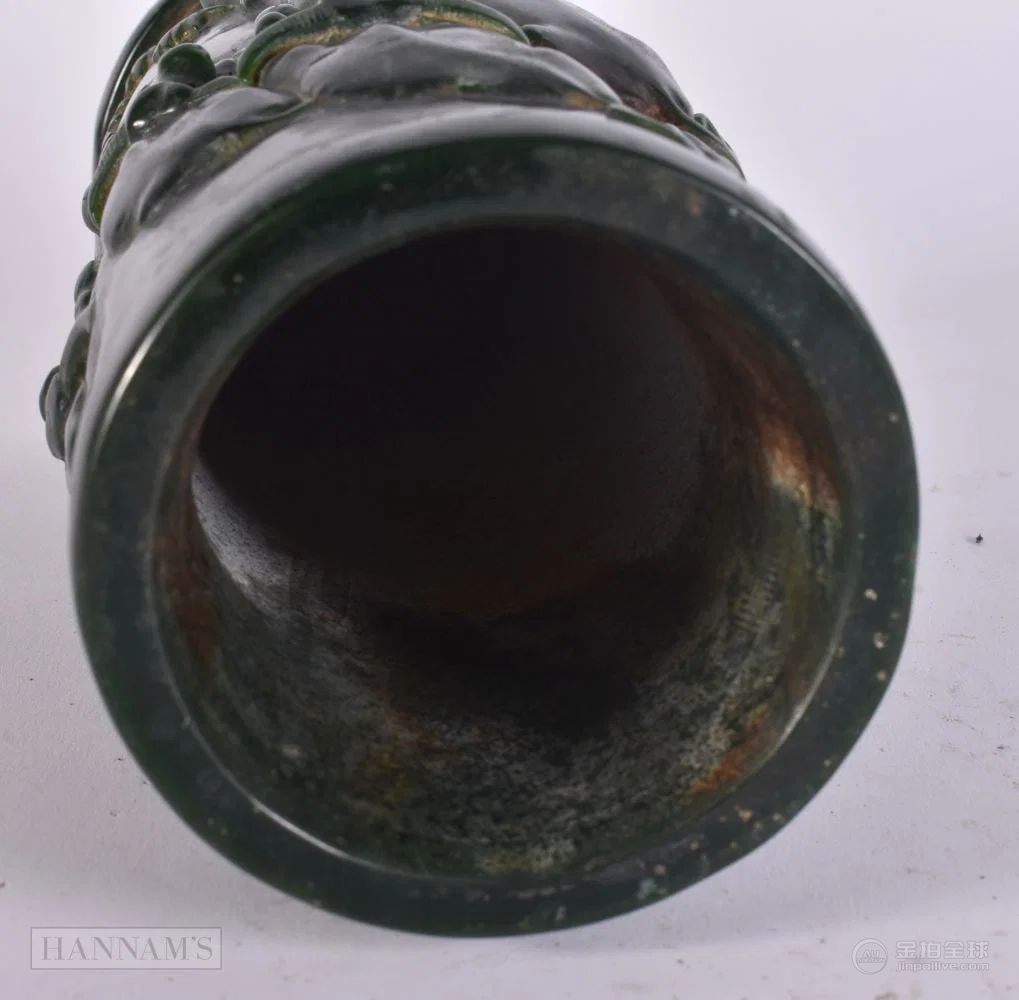 A CHINESE JADE TYPE BRUSH POT. 20cm high. 图片4