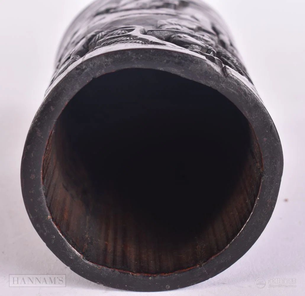 A CHINESE QING DYNASTY CARVED BAMBOO IMMORTALS BRUSH POT. 12.5 cm high. 图片4