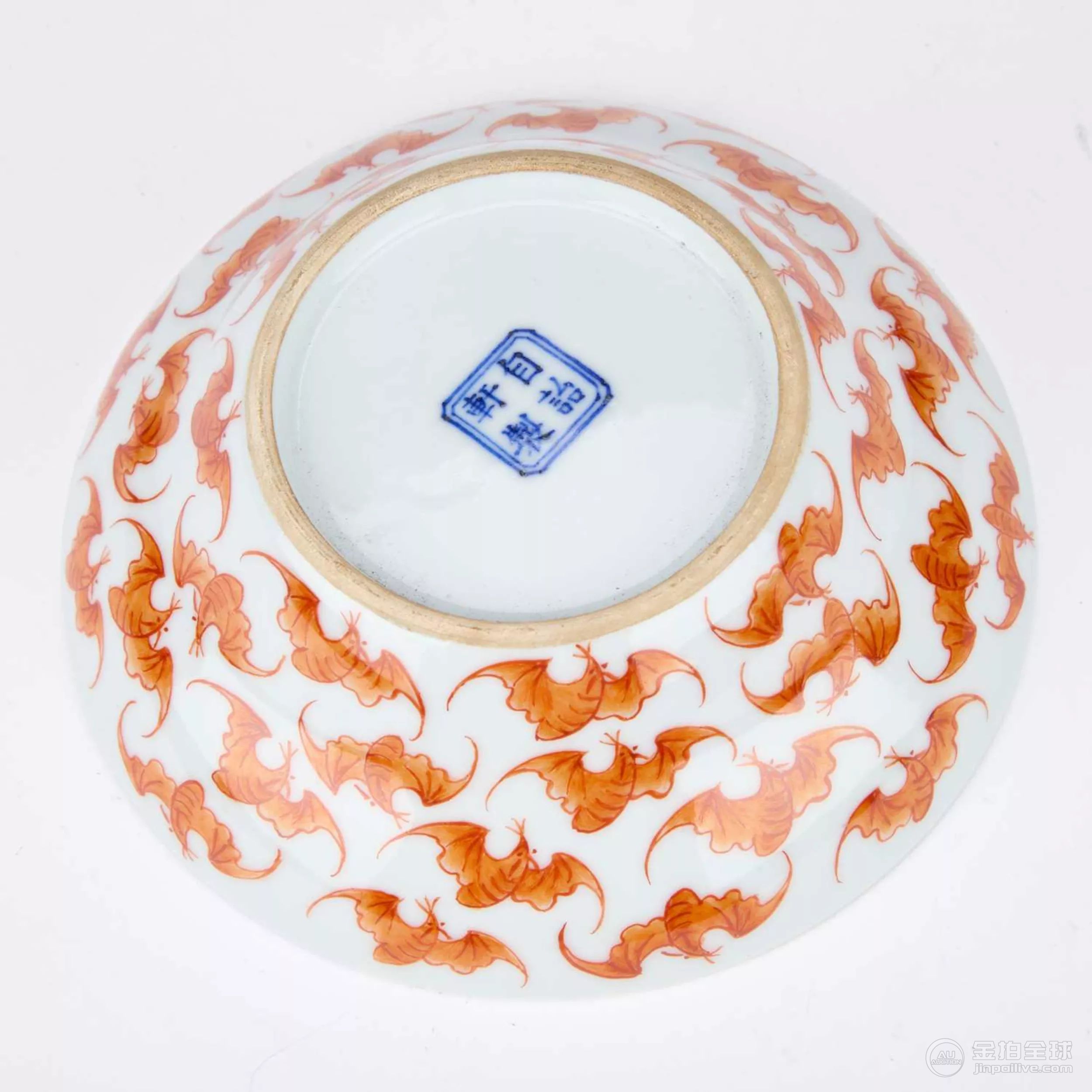 A CHINESE IRON-RED 'BATS' BOWL 图片2