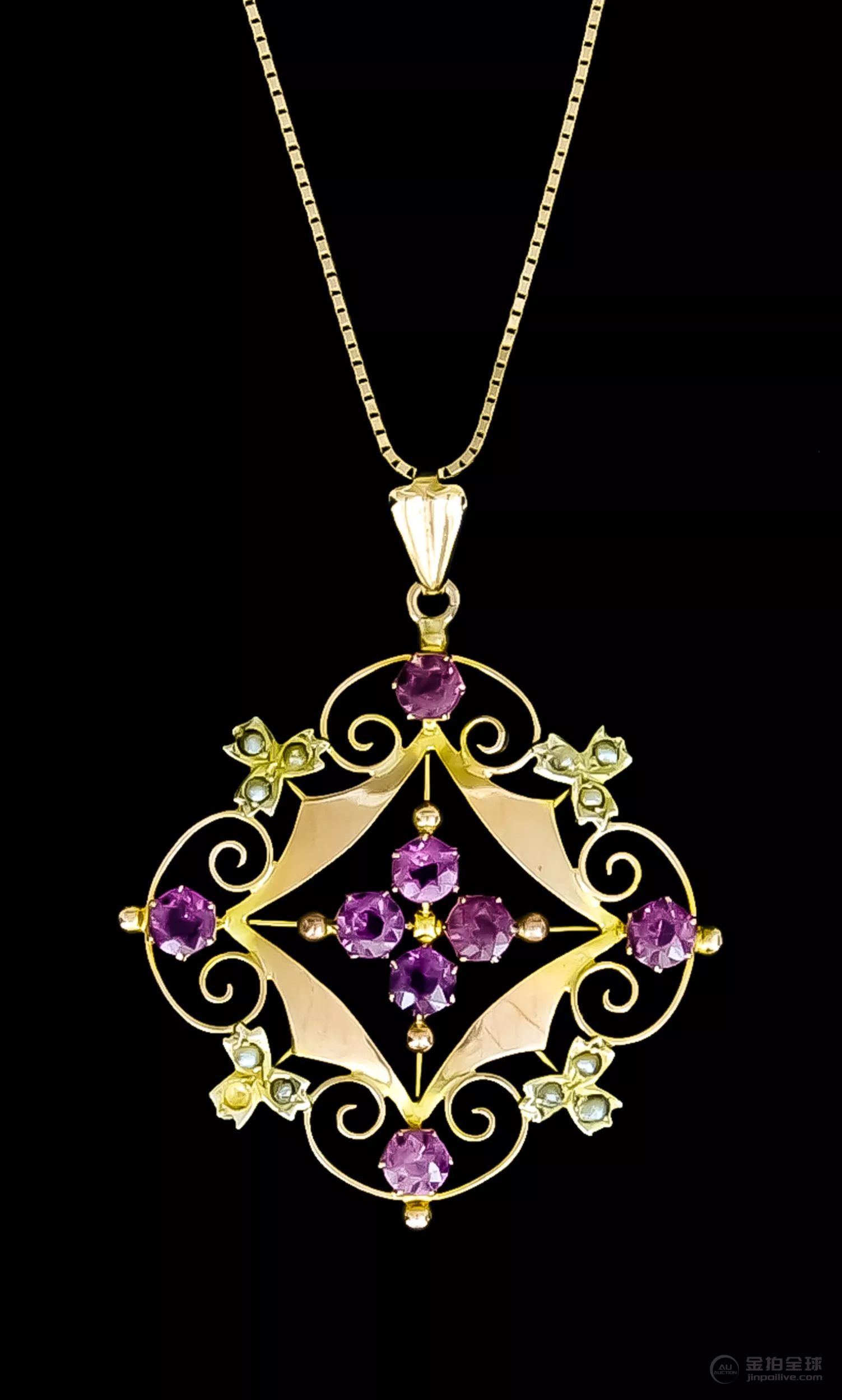 A 9ct Gold Amethyst and Seed Pearl Pendant and Chain, pendant set with faceted amethyst stones and 图片1