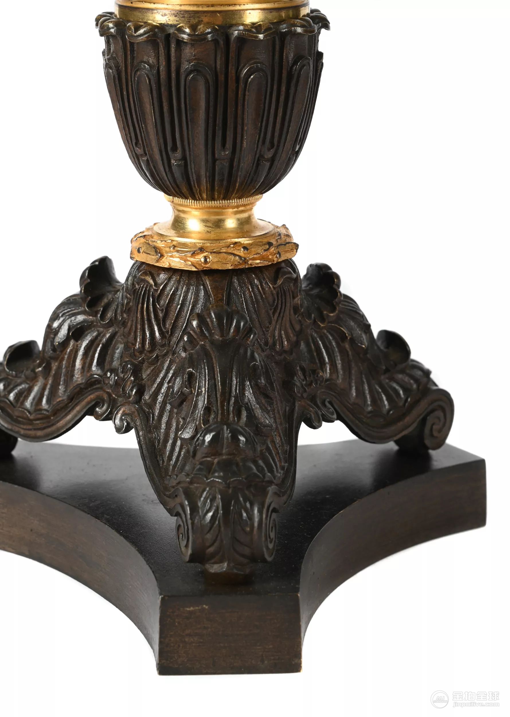 A PAIR OF FRENCH GILT AND PATINATED BRONZE 'HERCULANEUM' CANDLESTICK TABLE LIGHTS, MID 19TH CENTURY 图片2