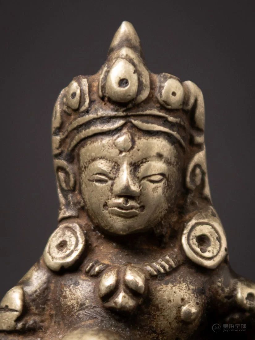 Antique Tibetan silver statue of Jambhala from Tibet, 18th century 图片11