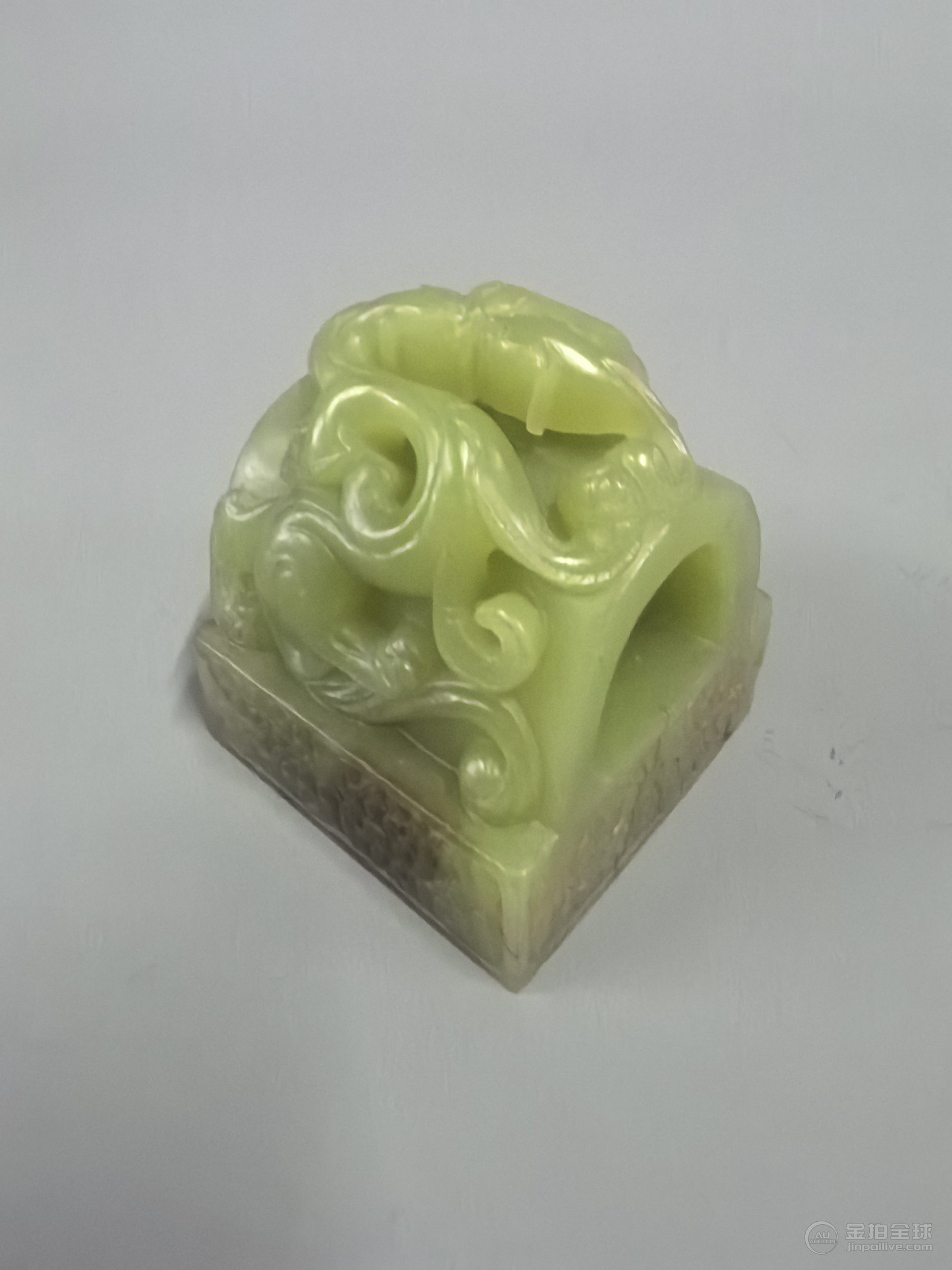 清代 黄玉螭龙钮印章 图片6